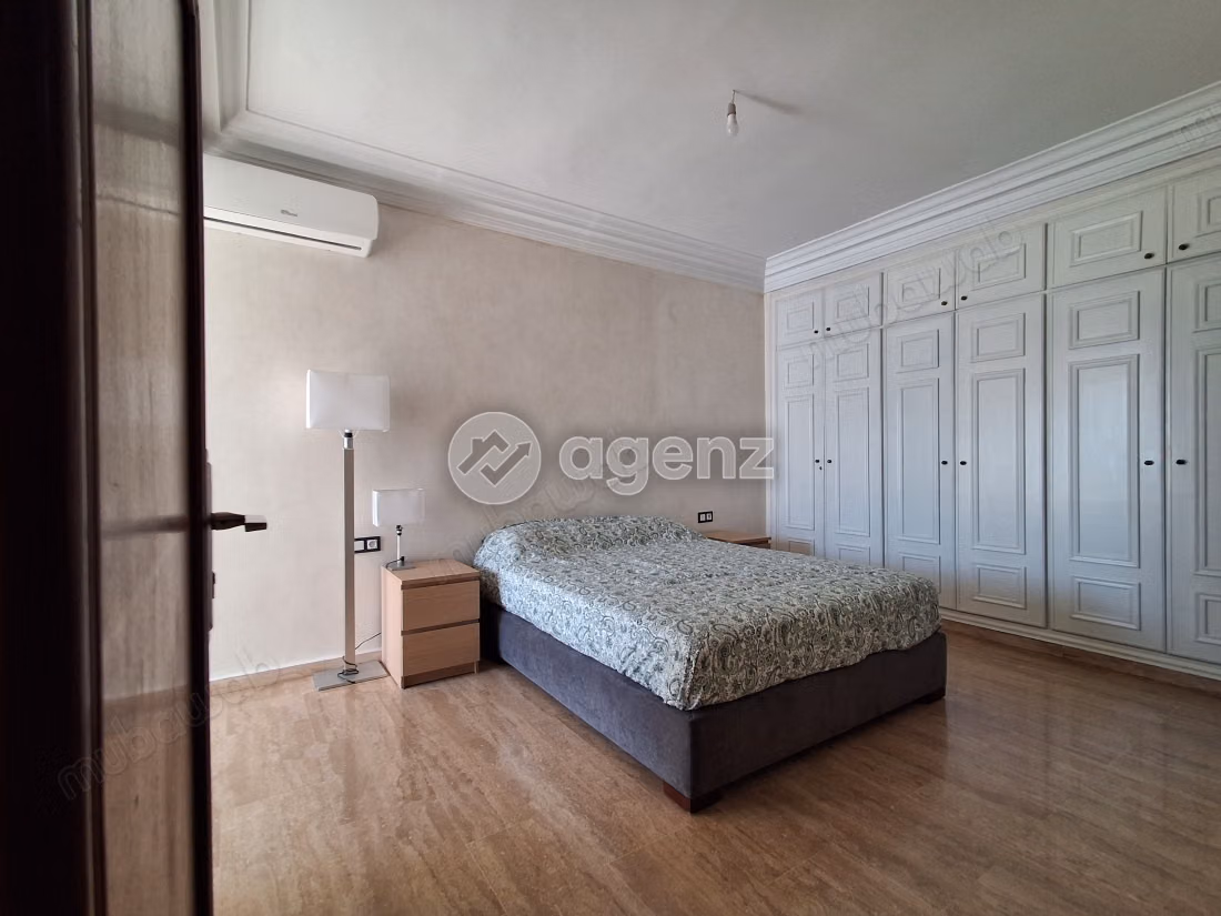 Appartement à vendre 107 m², 3 chambres 
Liberté Casablanca — 2