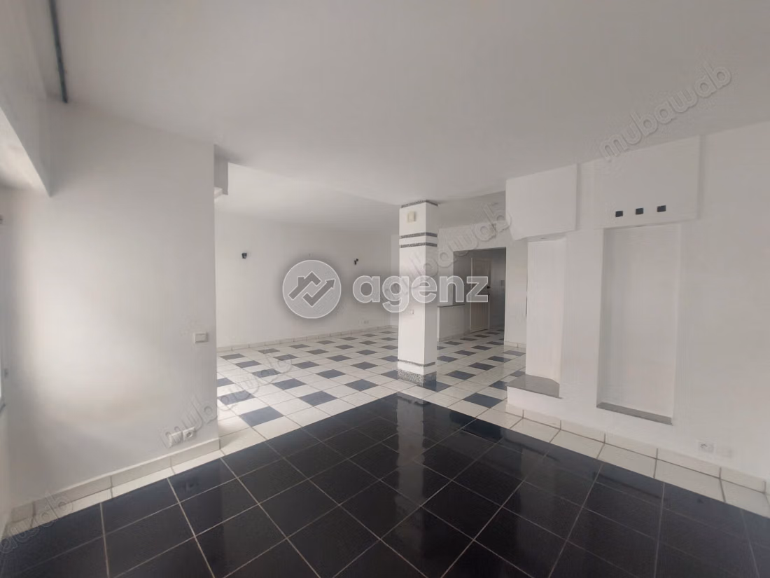 Appartement à vendre 157 m², 3 chambres 
Maârif Extension 
Casablanca — 3