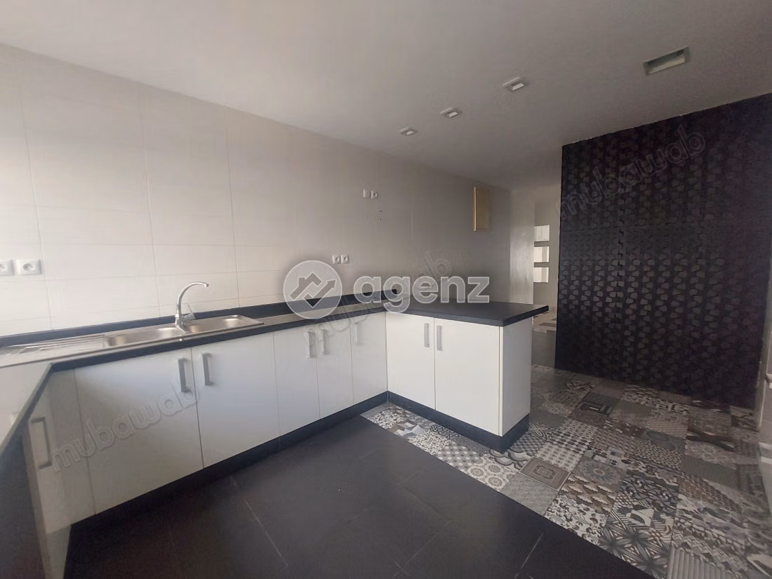 Appartement à vendre 157 m², 3 chambres 
Maârif Extension 
Casablanca — 2