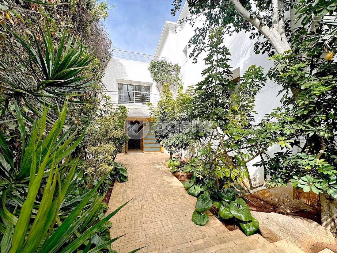 Villa in affitto 564 m², 4 camere Anfa Supérieur Casablanca