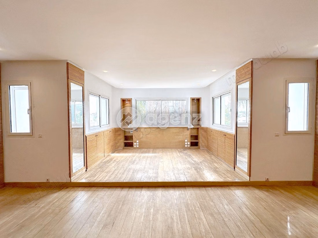 Villa in affitto 564 m², 4 camere Anfa Supérieur Casablanca