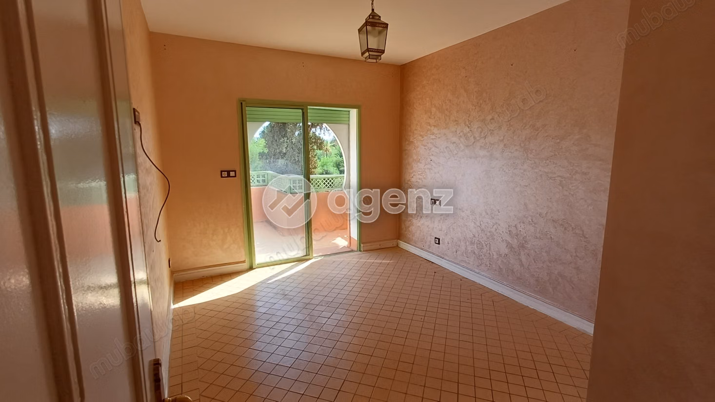 Duplex à vendre 217 m², 3 chambres 
Ennakhil Palmeraie 
Marrakech — 2