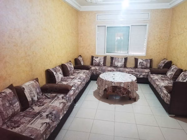 Appartements à louer à Wislane. 3 pièces. Salon marocain traditionnel, résidence sécurisée
