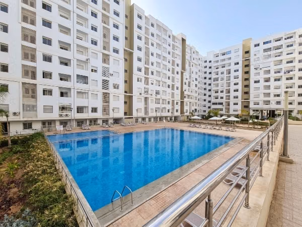 Appartamento Prestigioso Arredato con Wi Fi e Piscina