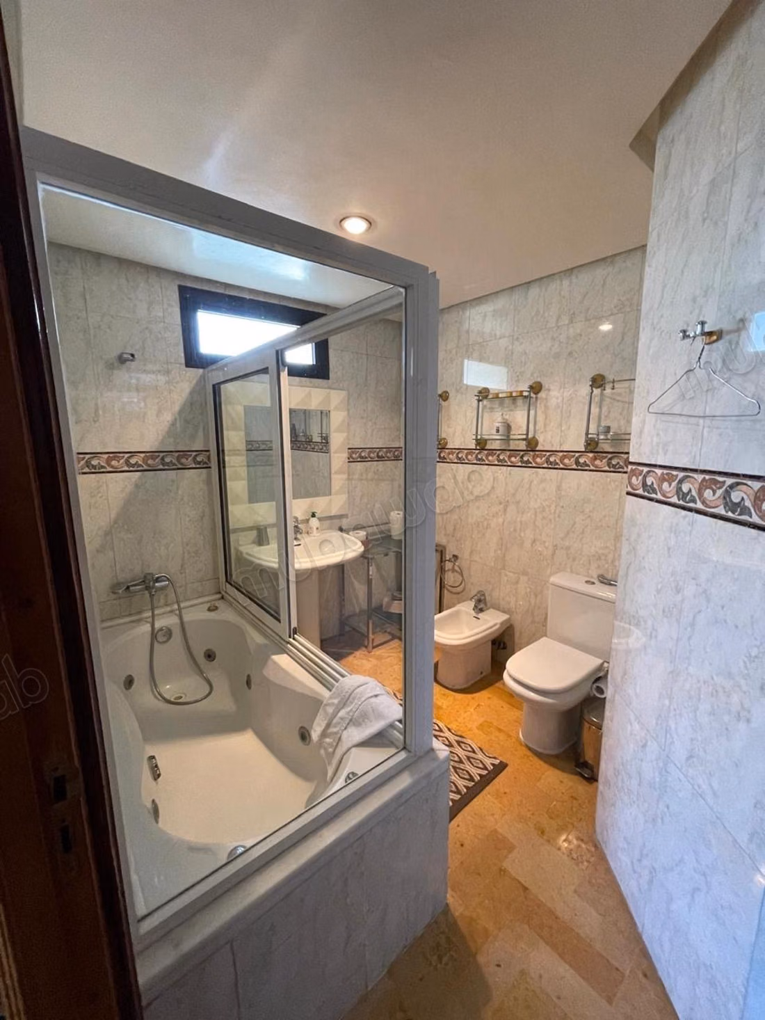 Affitto di un appartamento a Riyad. Superficie 140 m². Arredato