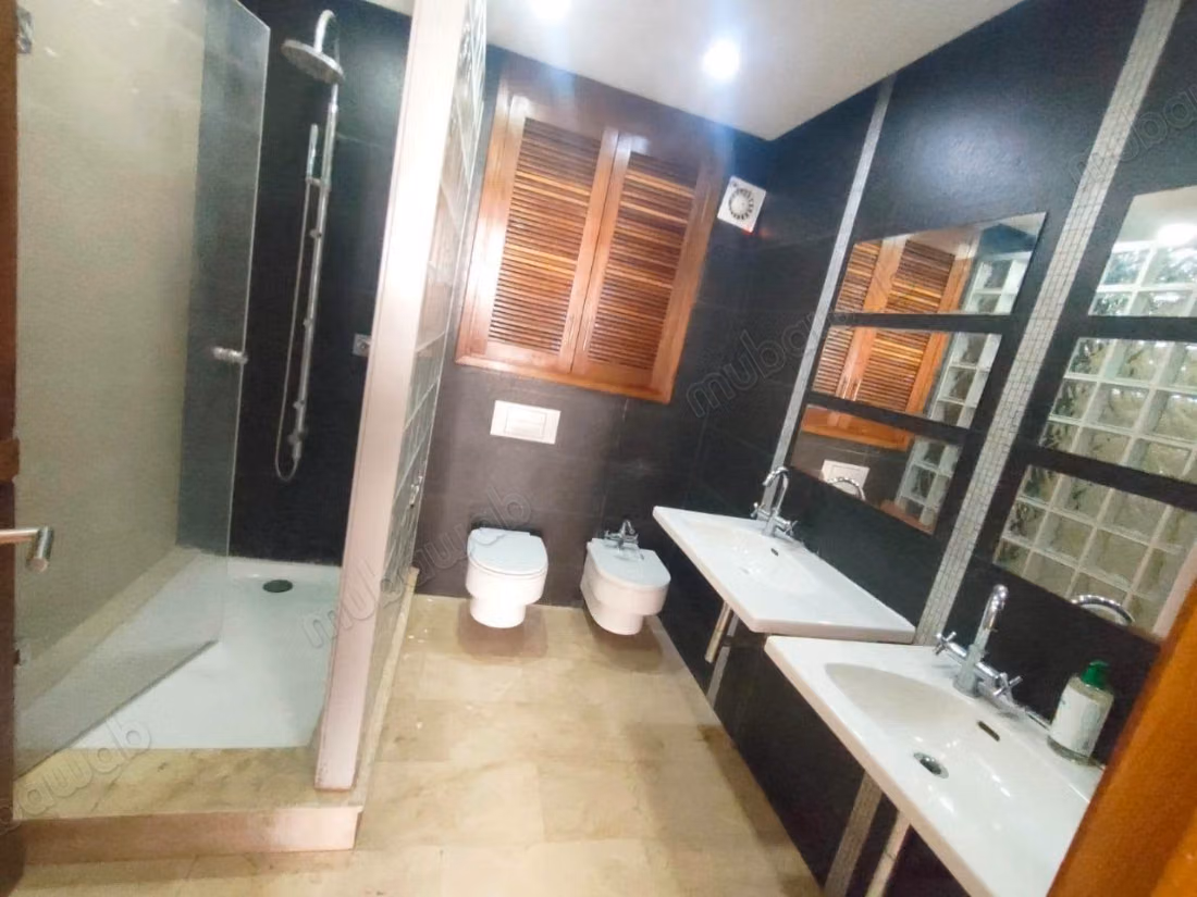 Appartement VIDE 200m² Gauthier 12500 dh