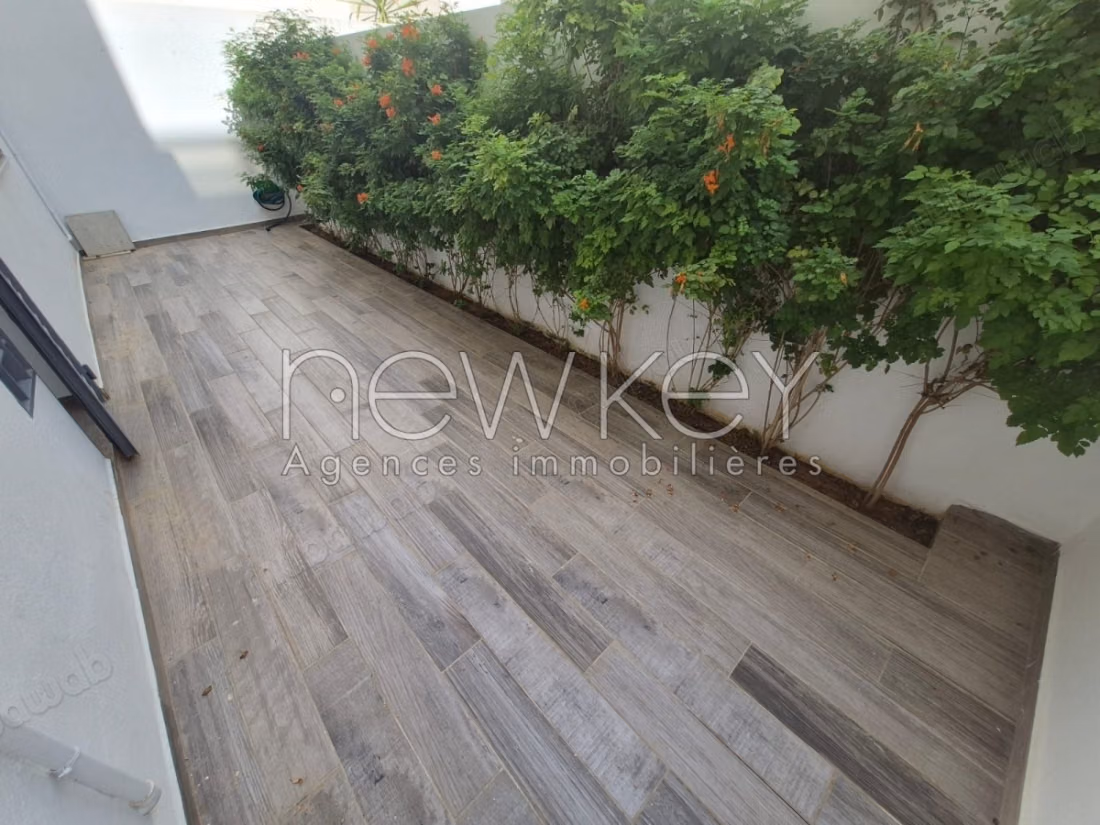 Appartement S3 avec terrasse à louer aux Jardins de Carthage