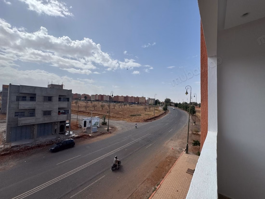 En venta - apartamento de 3 habitaciones en Tahanaout