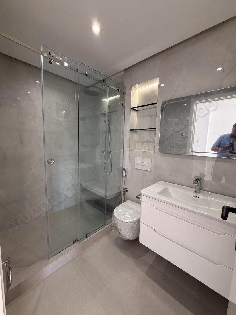 Superbe appartement à louer à Riyad. 
Surface de 250 m². 
Terrasse et ascenseur