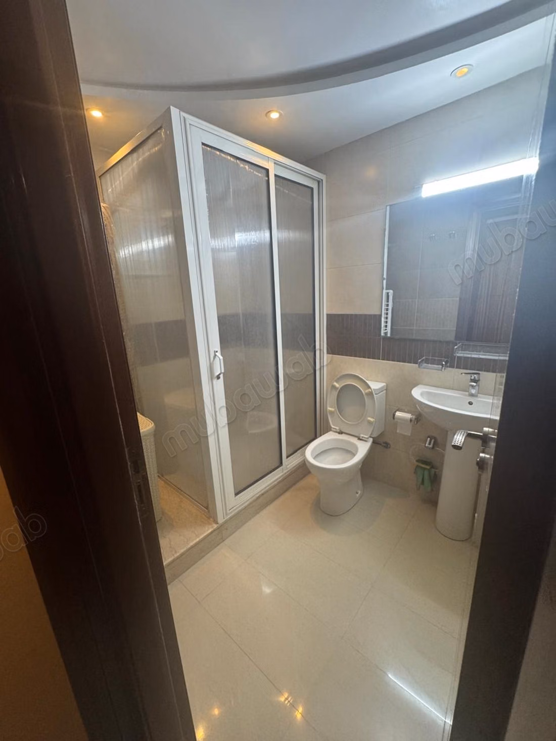 Location d'un appartement à Riyad. 
1 belle chambre. 
Bien meublé