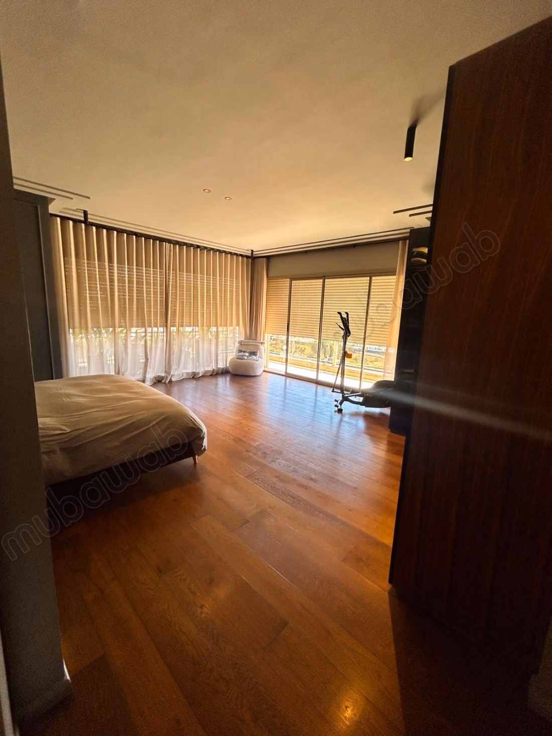 Appartamento di 256 m in affitto - SERENA PARK
