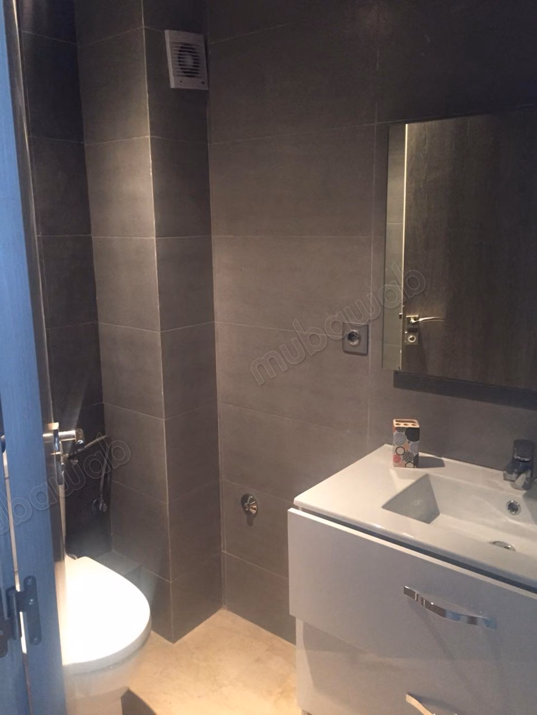 Prachtig appartement te huur in Maârif. 1 mooie slaapkamer. Gemeubileerd