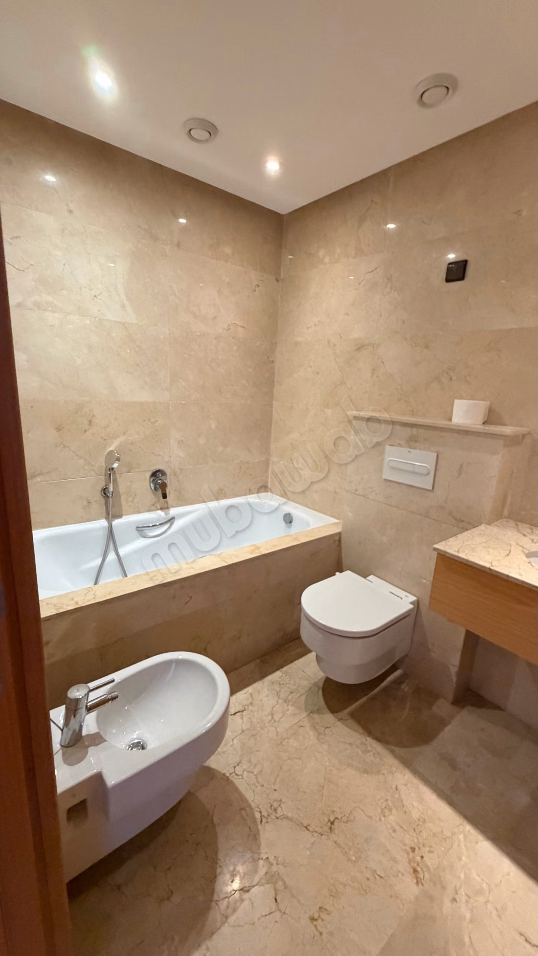 Appartamento Ammobiliato Nuovo e Senza Affaccio con Grande Terrazza - Città Verde Bouskoura