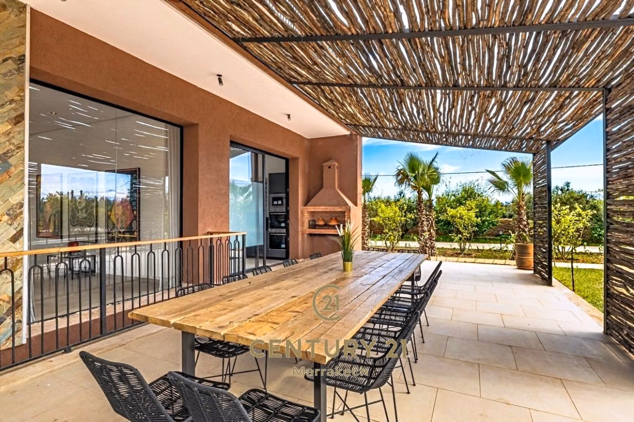 Exceptional Estate on a 14,000 m² Lot