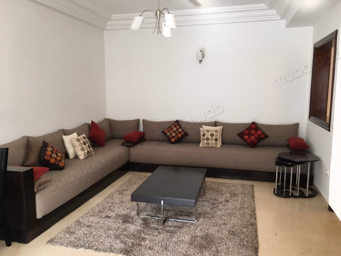 Bel apartamento en alquiler en Las princesas. 2 habitaciones. Amueblado