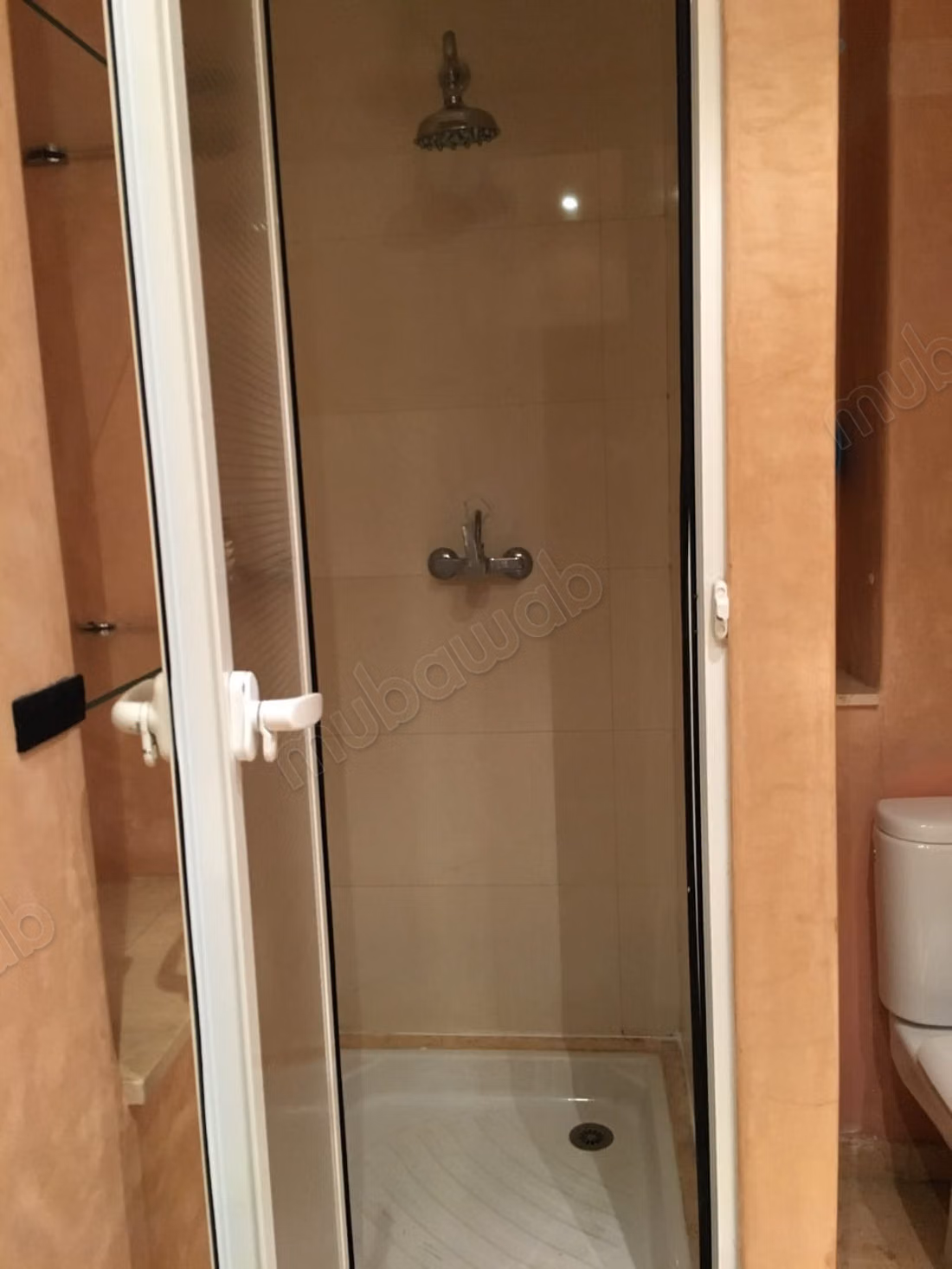 Bel apartamento en alquiler en Las princesas. 2 habitaciones. Amueblado