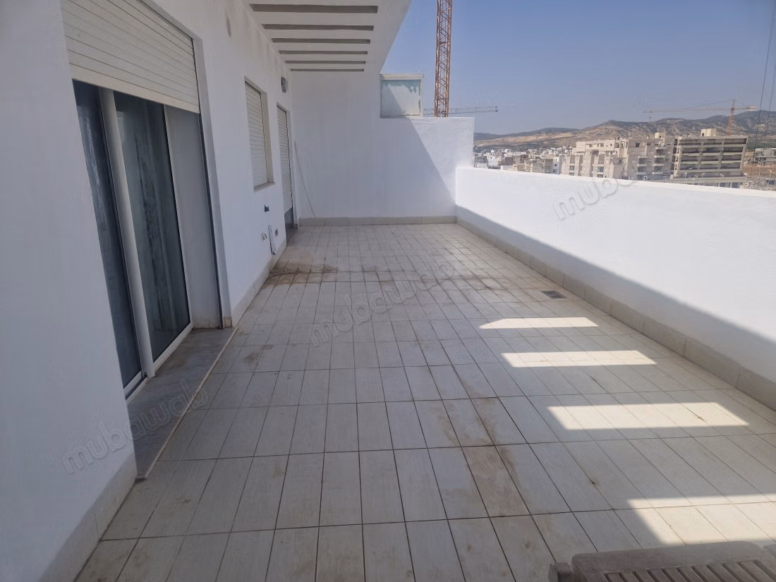 In vendita appartamento S1 arredato con terrazza e parcheggio