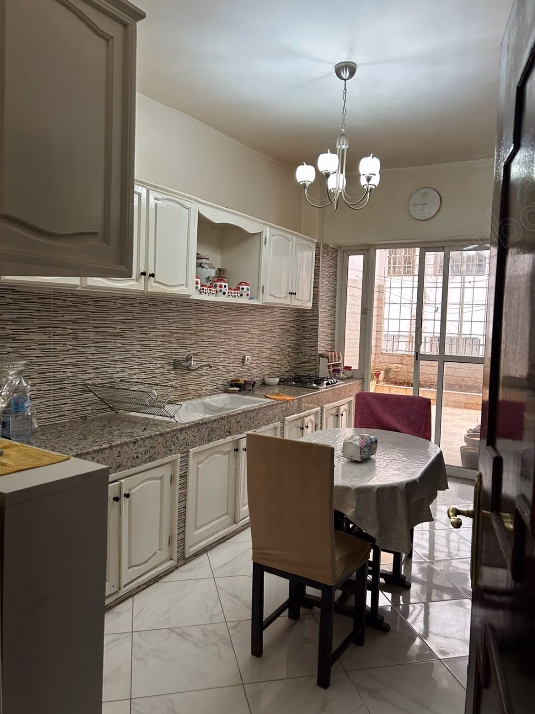 Apartment for sale in the center. 3 nice rooms
