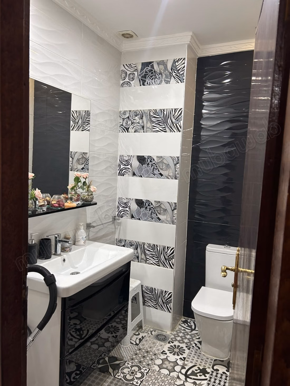Apartment for sale in the center. 3 nice rooms
