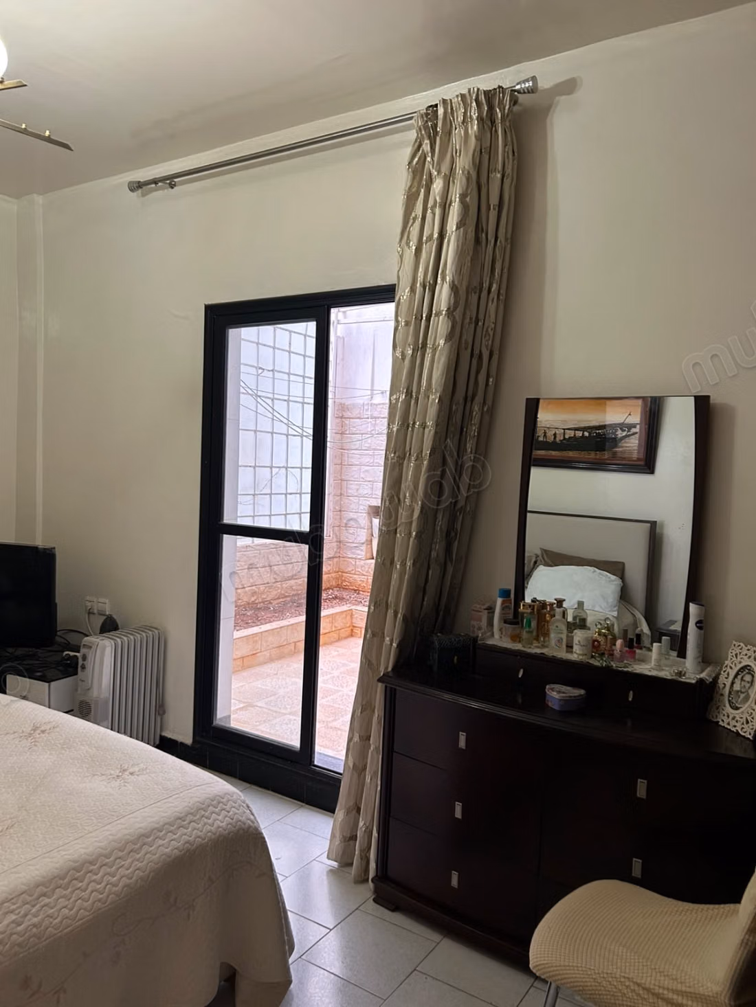 Apartment for sale in the center. 3 nice rooms