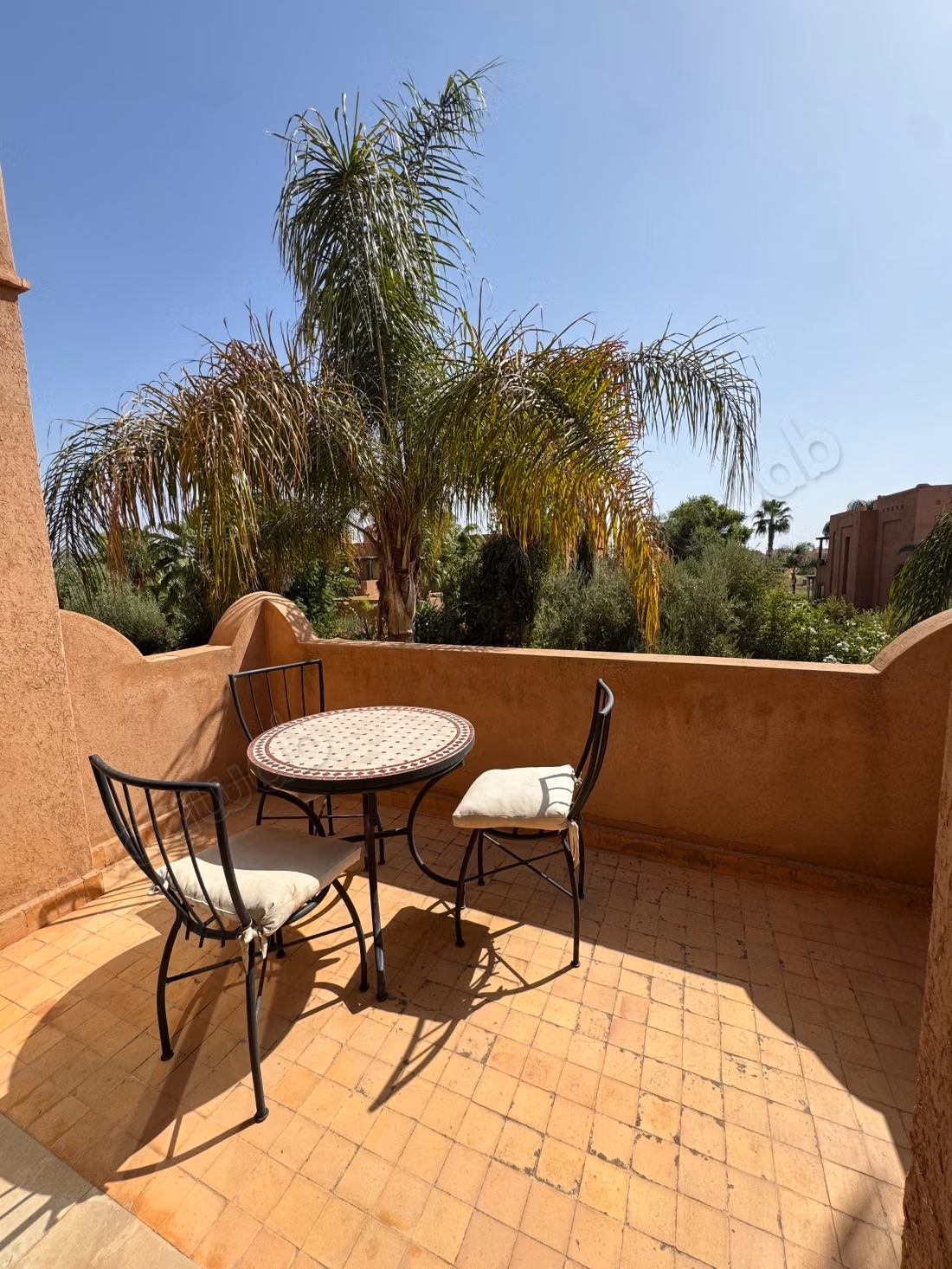 Residencia privada: Villa de 250 m2 en terreno de 385 m2