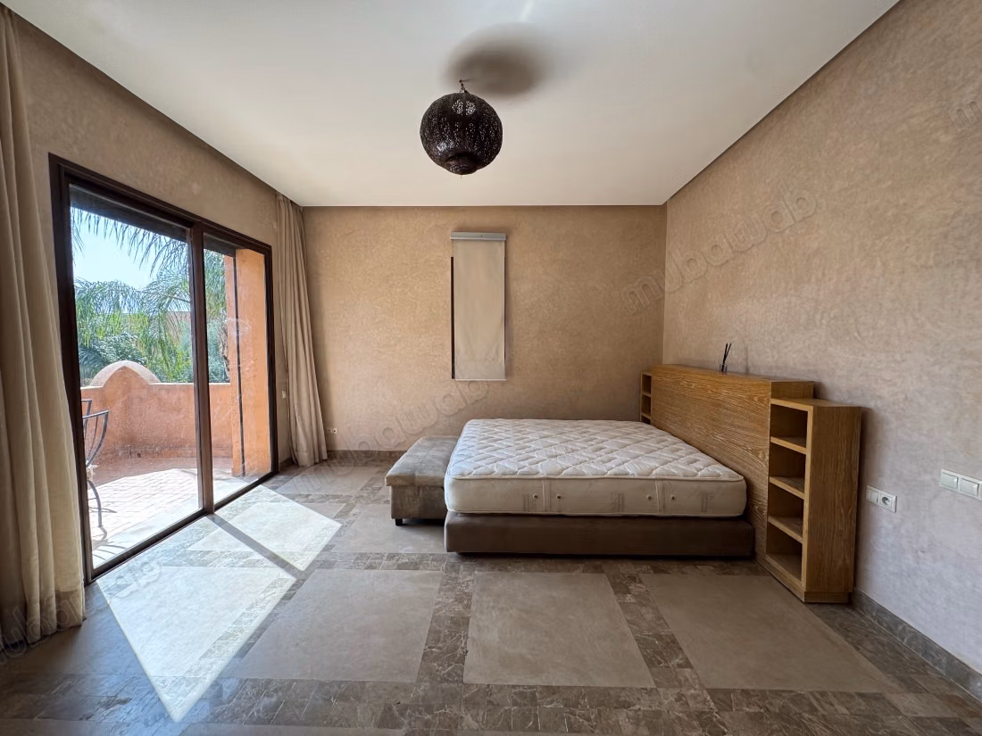 Residencia privada: Villa de 250 m2 en terreno de 385 m2