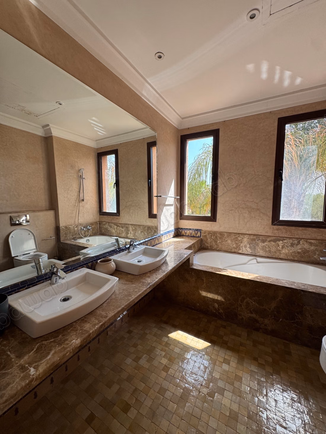 Residencia privada: Villa de 250 m2 en terreno de 385 m2