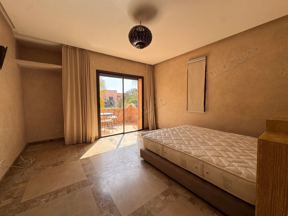 Residencia privada: Villa de 250 m2 en terreno de 385 m2