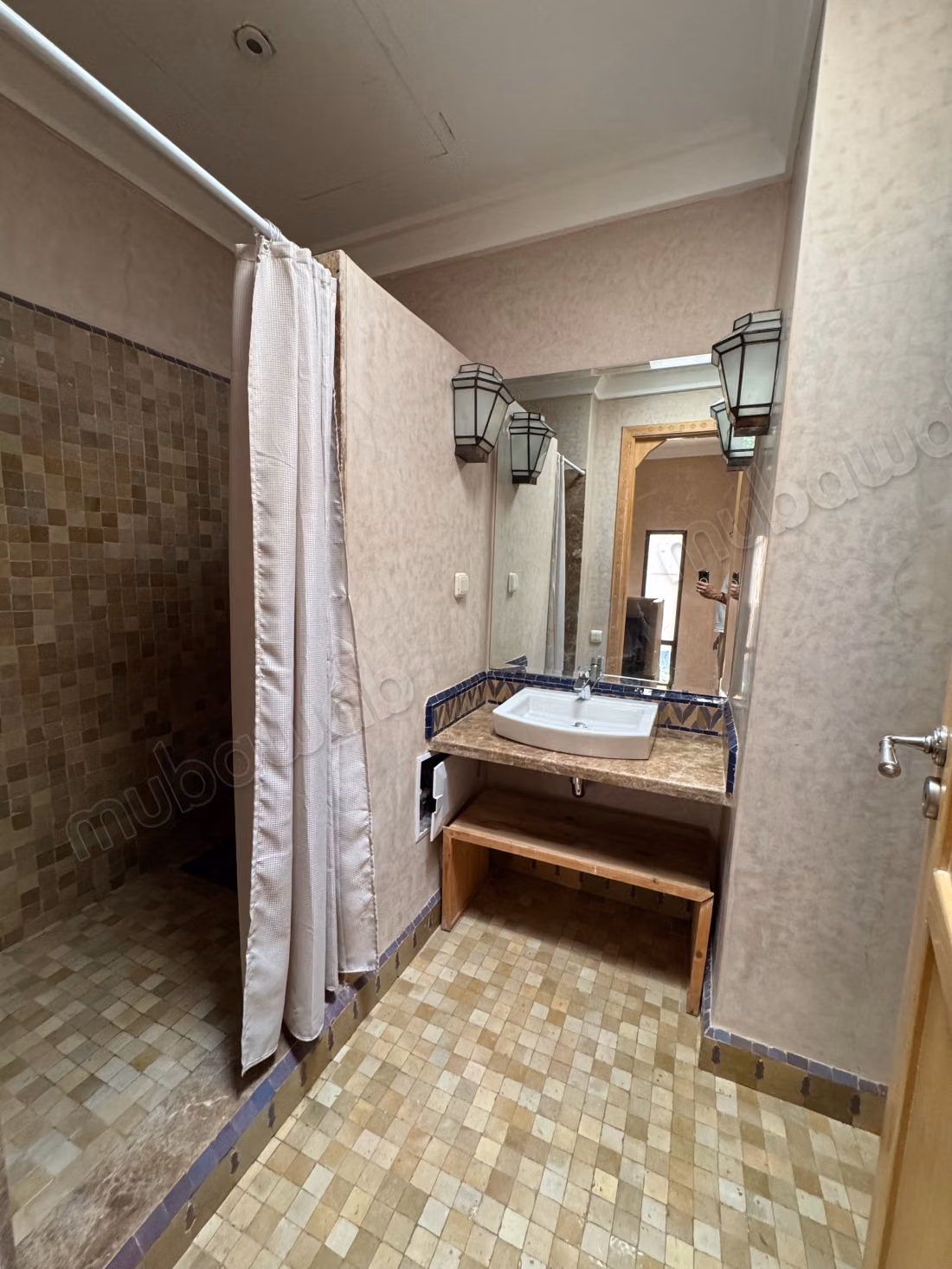 Residencia privada: Villa de 250 m2 en terreno de 385 m2