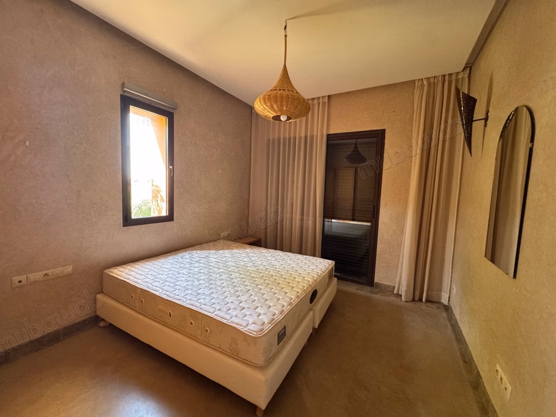 Residencia privada: Villa de 250 m2 en terreno de 385 m2