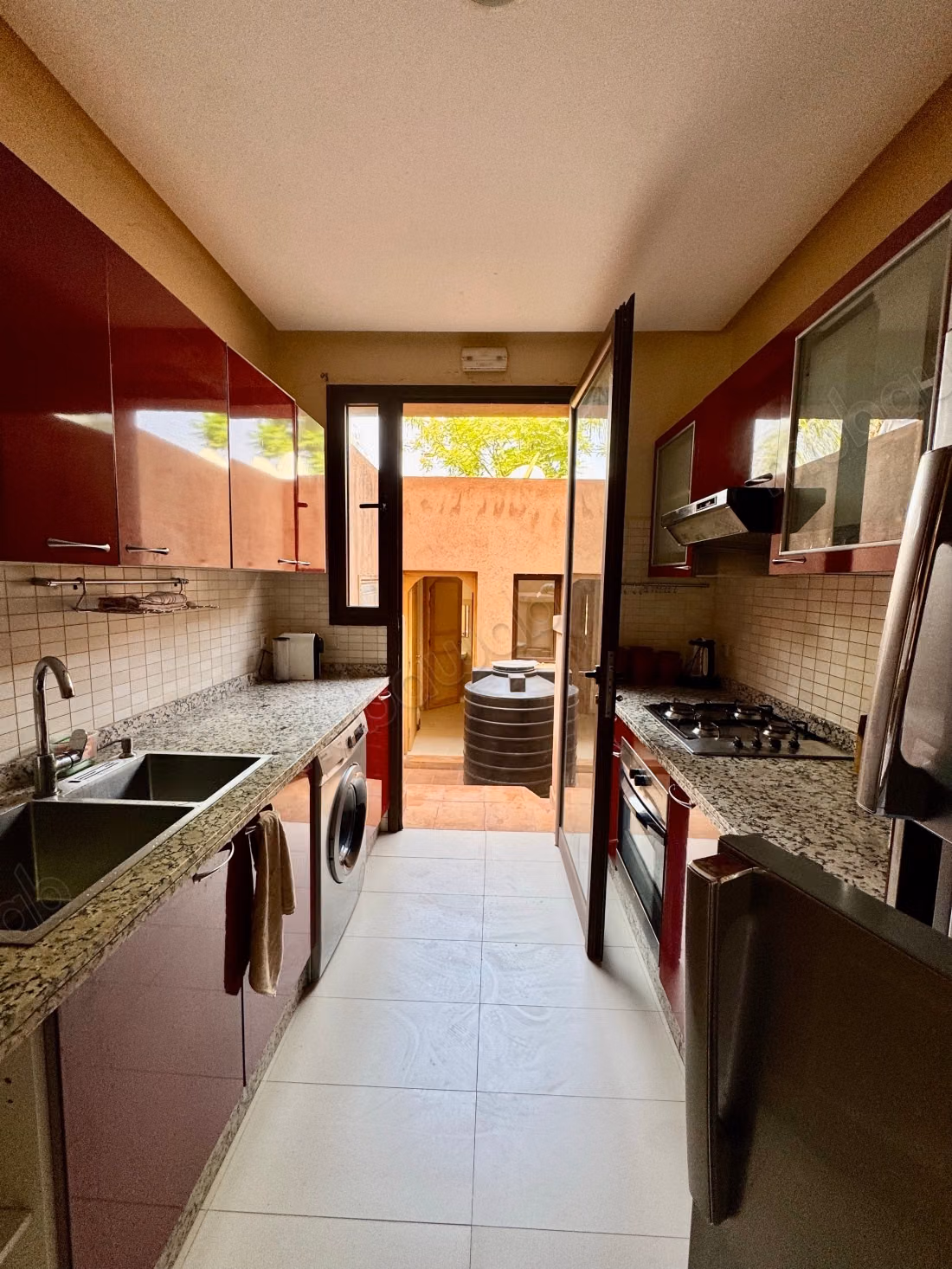 Residencia privada: Villa de 250 m2 en terreno de 385 m2