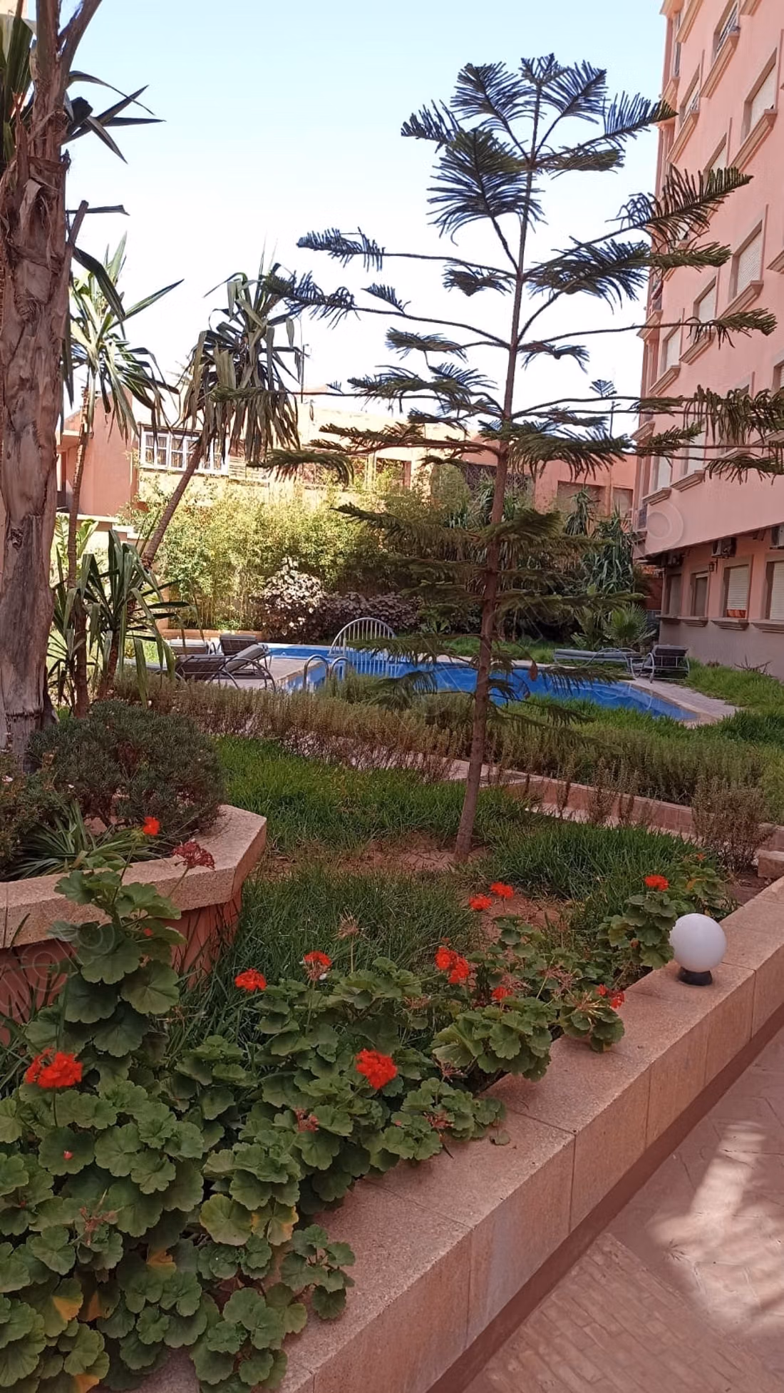 Fabuloso apartamento en venta en El Moukef. Área total 1550 m². Amplio espacio de almacenamiento