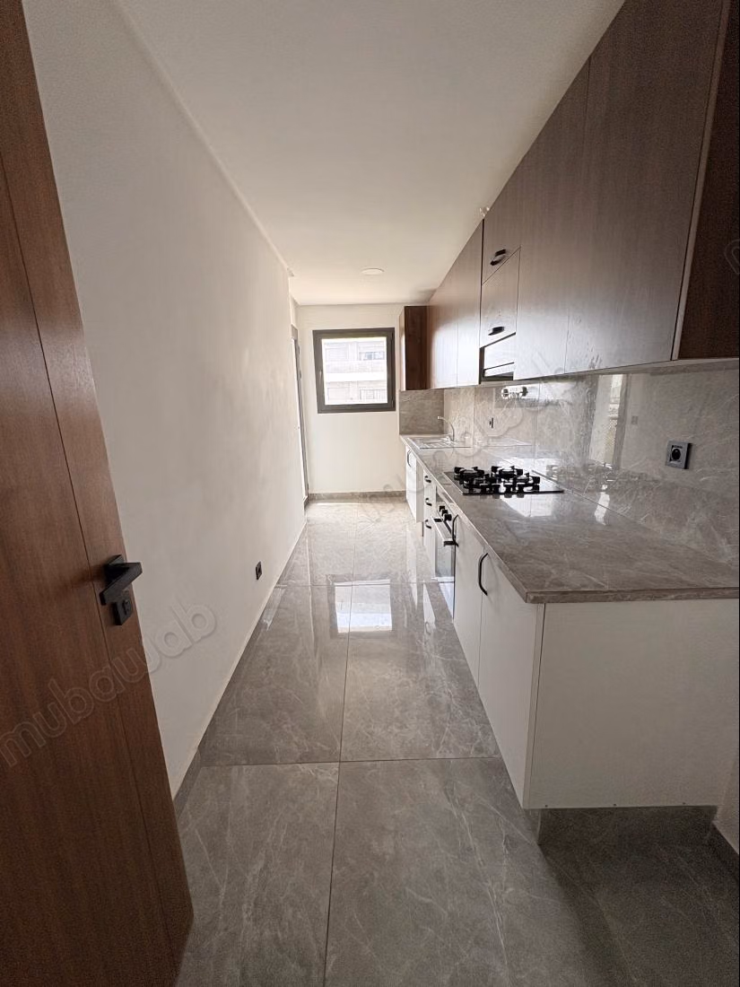 AMAZING 3 rooms In CFC