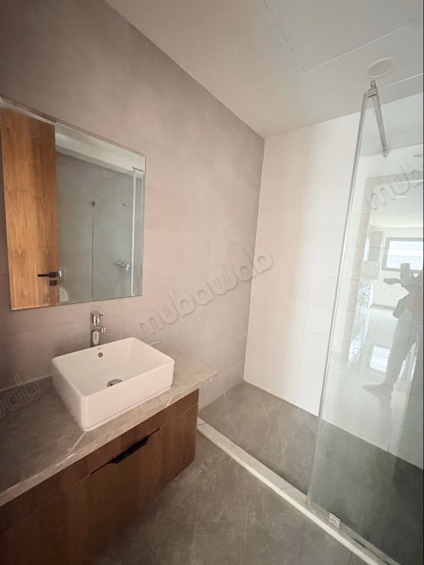 AMAZING 3 rooms In CFC