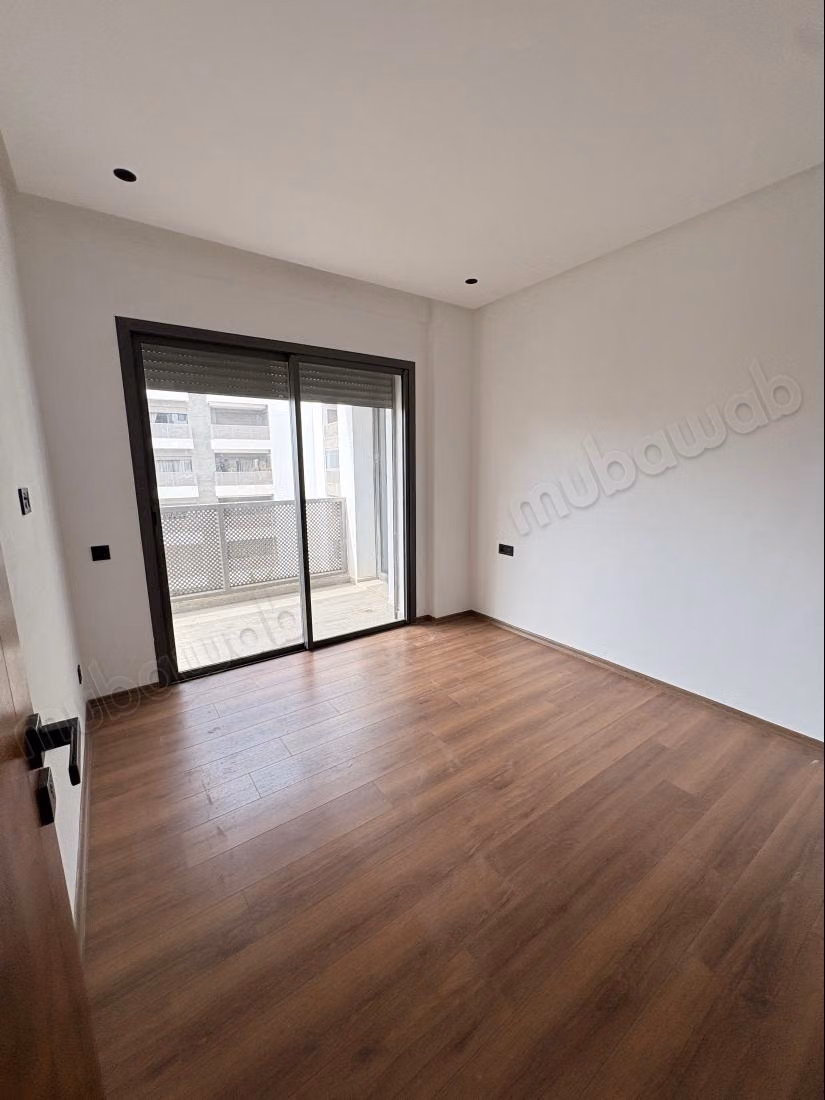AMAZING 3 rooms In CFC