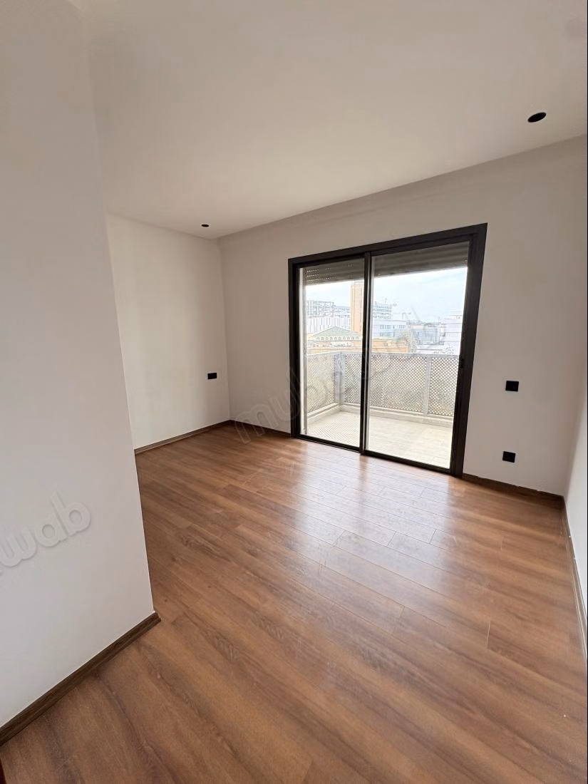 AMAZING 3 rooms In CFC