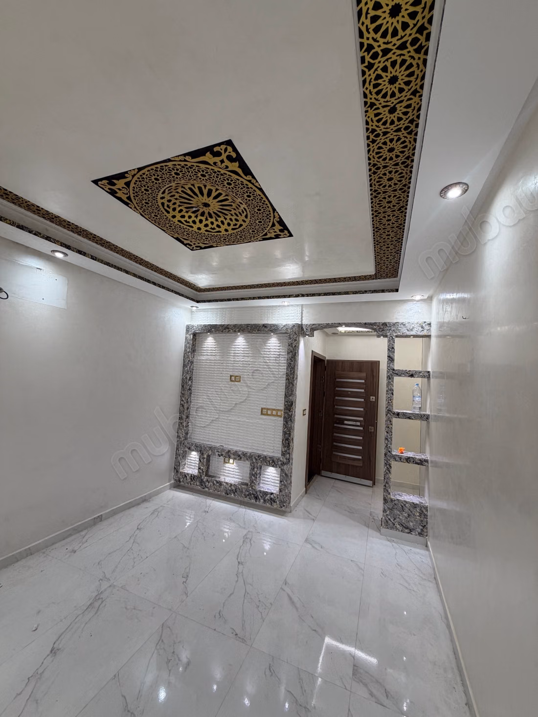 Mooi appartement te huur in de Hassani-buurt. Totale oppervlakte van 85 m². Stevige deur en dubbel glas systeem.