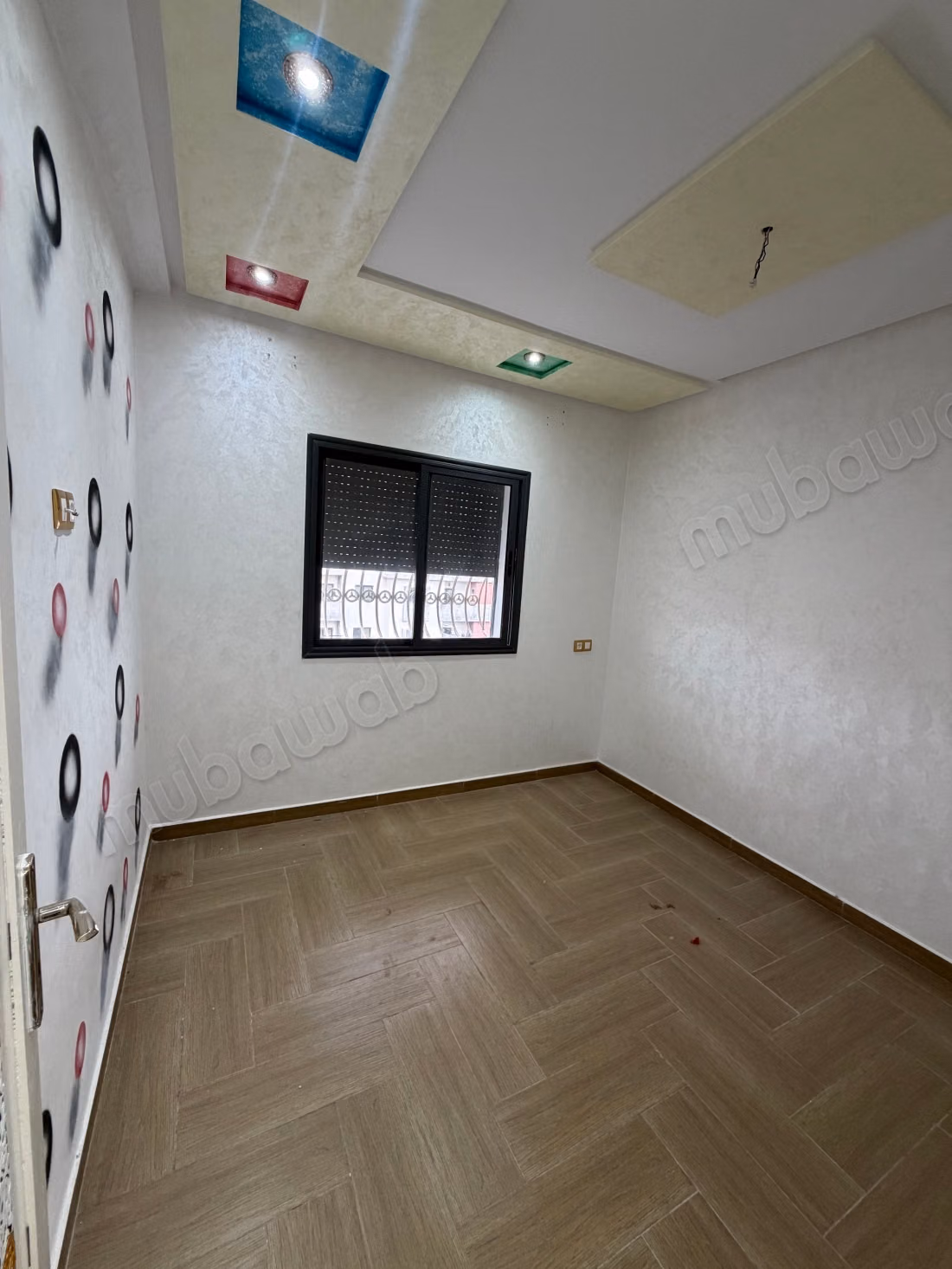 Mooi appartement te huur in de Hassani-buurt. Totale oppervlakte van 85 m². Stevige deur en dubbel glas systeem.