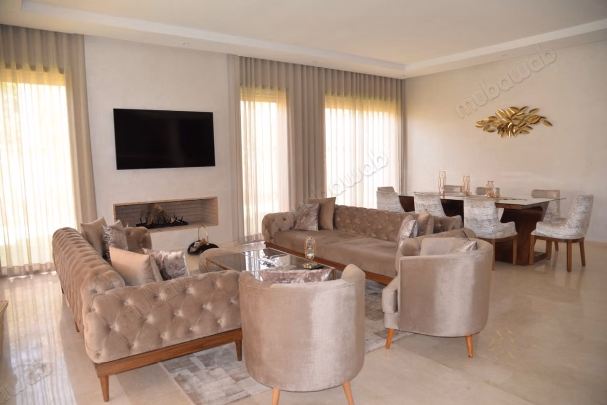 Luxury villa for rent on Route Amizmiz. Total area 400 m². Well furnished