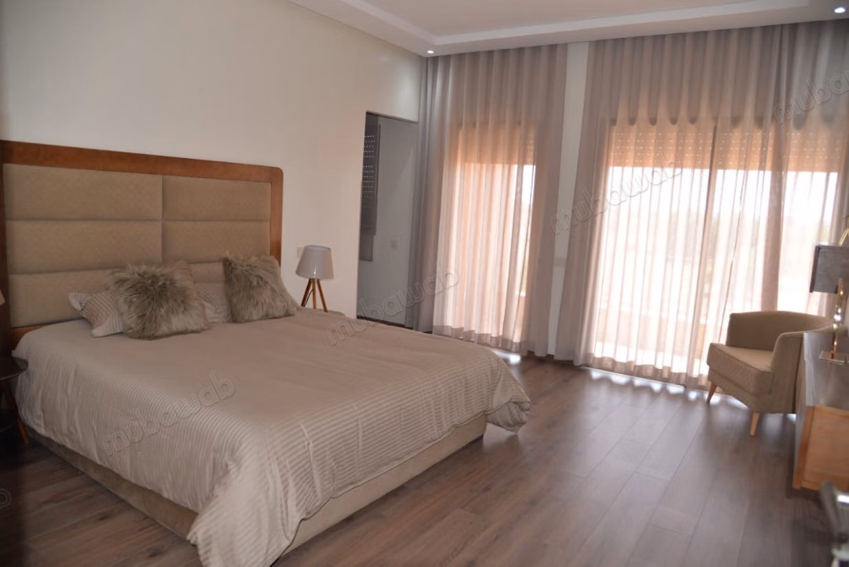 Luxury villa for rent on Route Amizmiz. Total area 400 m². Well furnished