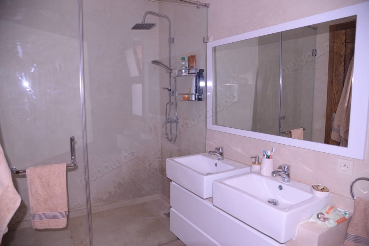 Luxury villa for rent on Route Amizmiz. Total area 400 m². Well furnished