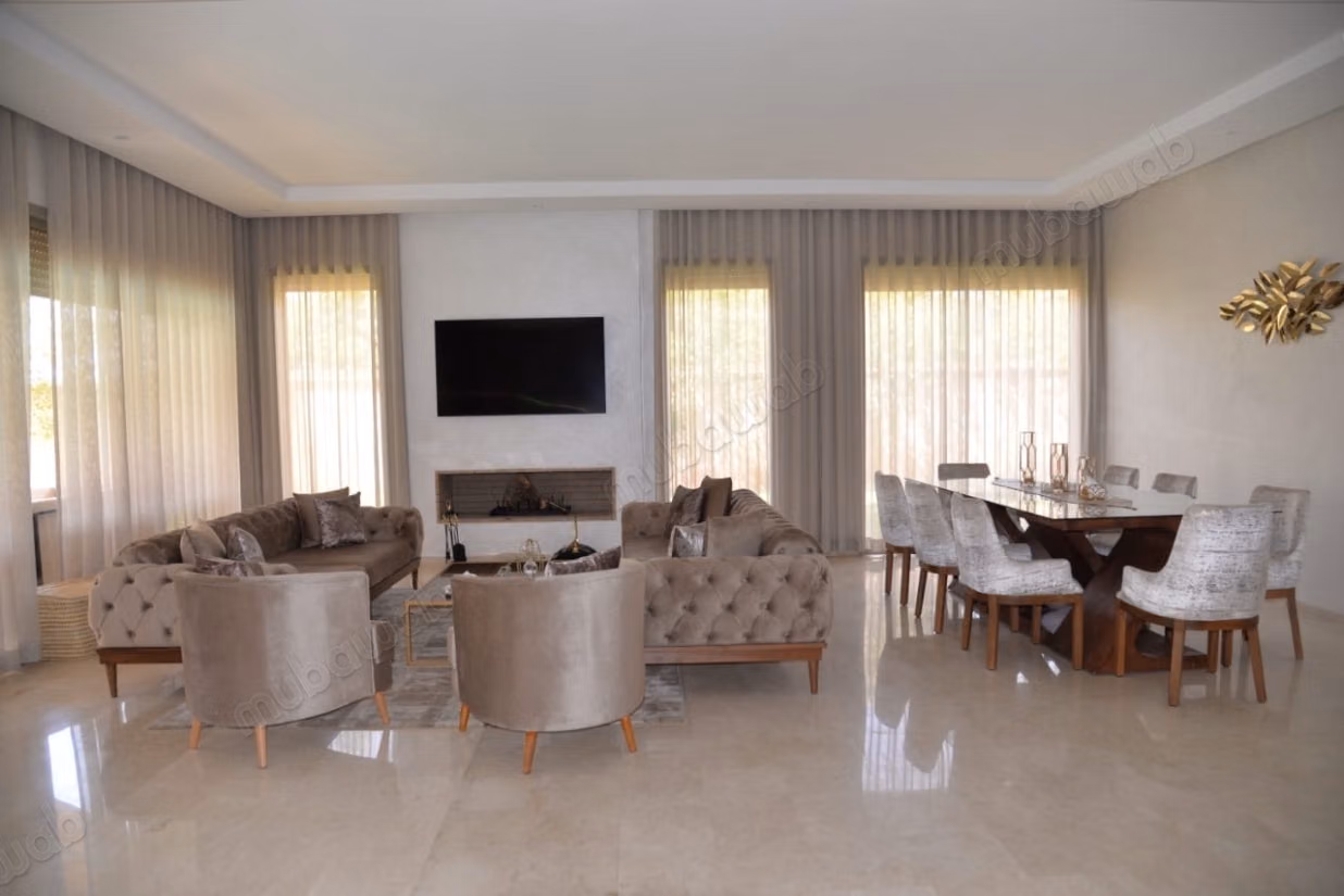 Luxury villa for rent on Route Amizmiz. Total area 400 m². Well furnished