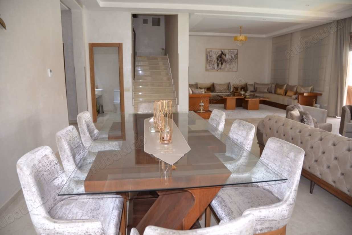 Luxury villa for rent on Route Amizmiz. Total area 400 m². Well furnished