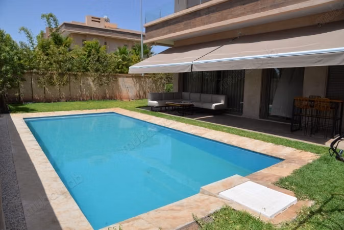 Luxury villa for rent on Route Amizmiz. Total area 400 m². Well furnished
