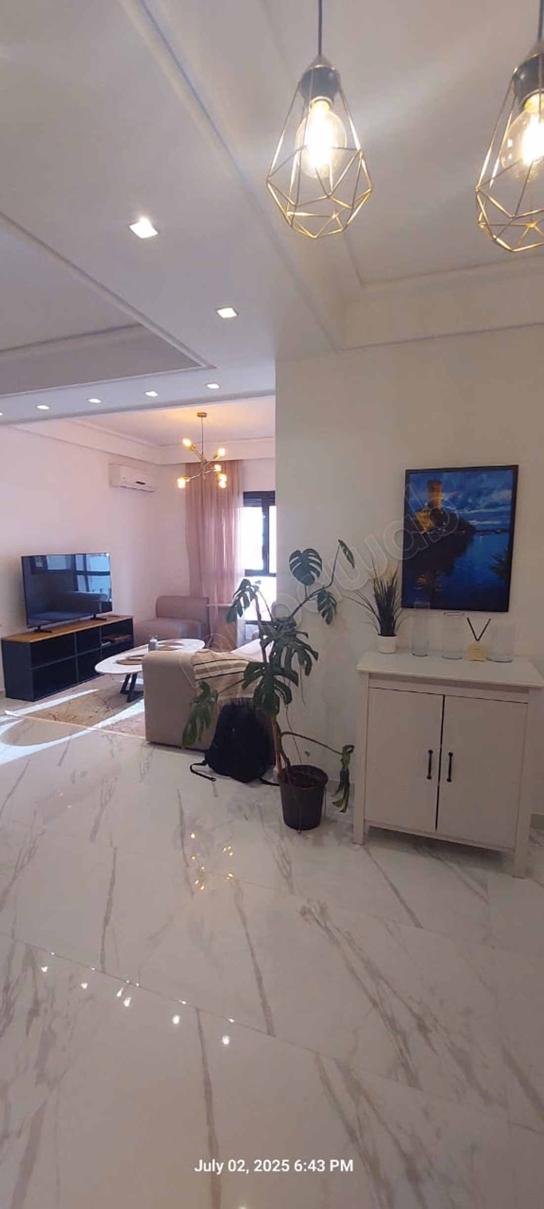 Apartamento amueblado de 2 habitaciones en el corazón de CFC