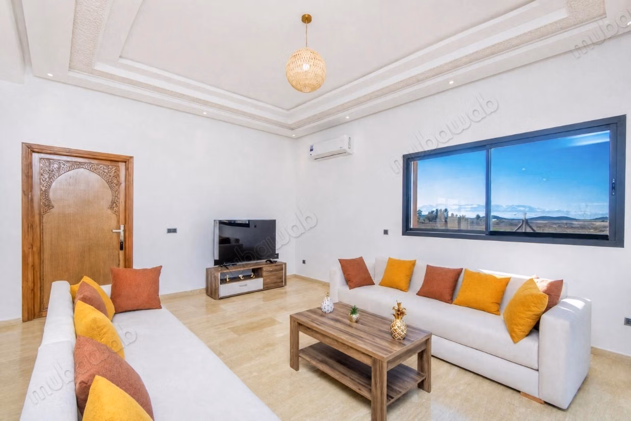 Stunning villa for sale on Casablanca Road. 4 bedrooms. Furnished