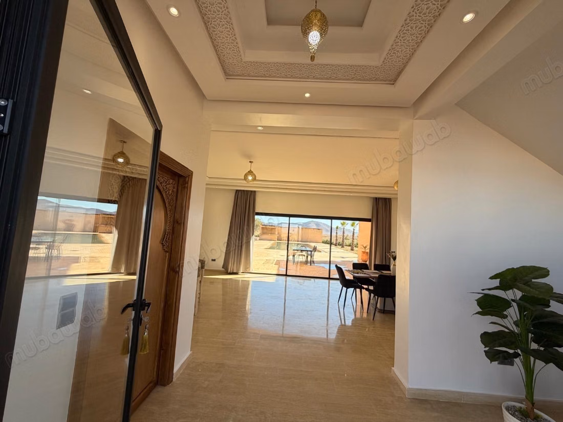 Stunning villa for sale on Casablanca Road. 4 bedrooms. Furnished