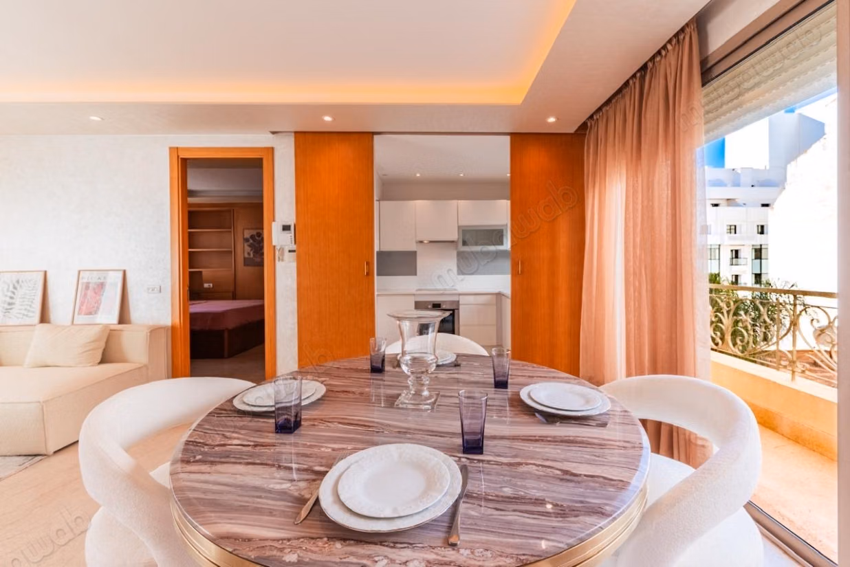 Muy bonito apartamento en alquiler en Racine. Superficie total 80 m². Bien amueblado