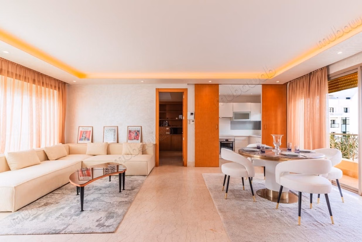 Muy bonito apartamento en alquiler en Racine. Superficie total 80 m². Bien amueblado