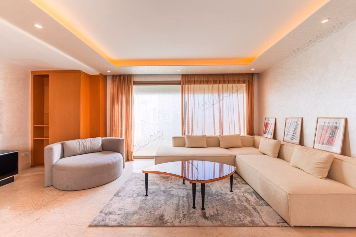 Muy bonito apartamento en alquiler en Racine. Superficie total 80 m². Bien amueblado